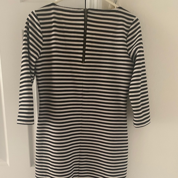 Black and white dress. - Picture 2 of 3